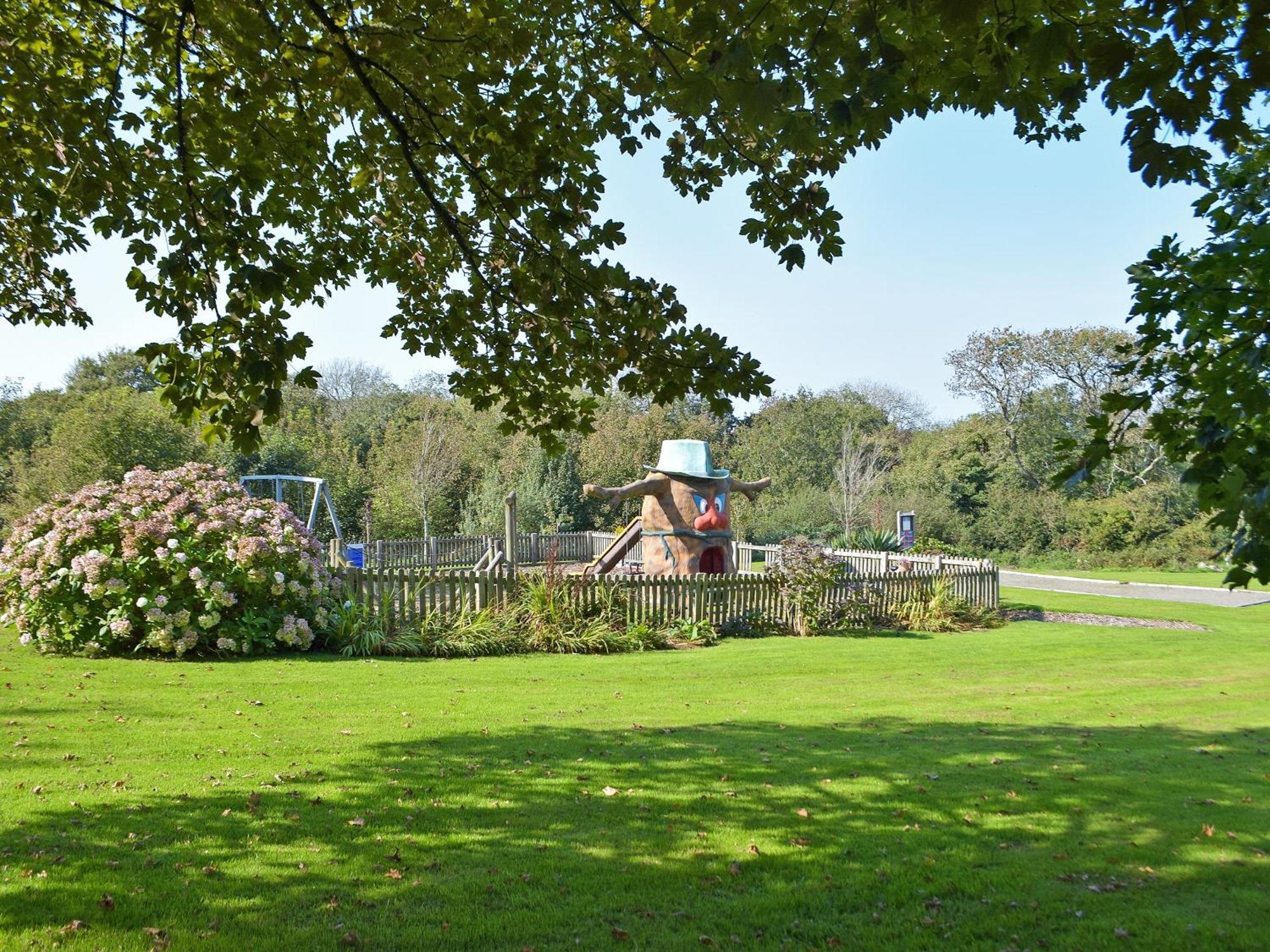 Villa Hay Barn - Dinas Country Club Exterior foto